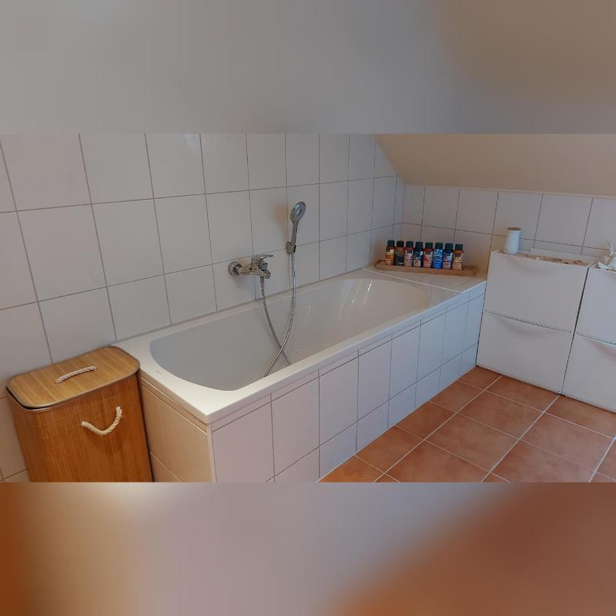 Ferienwohnung -Auszeit-Sayn Бендорф Экстерьер фото